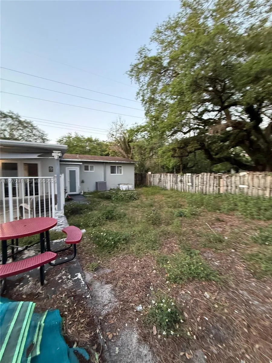 502 NE 163rd St, Miami FL 33162