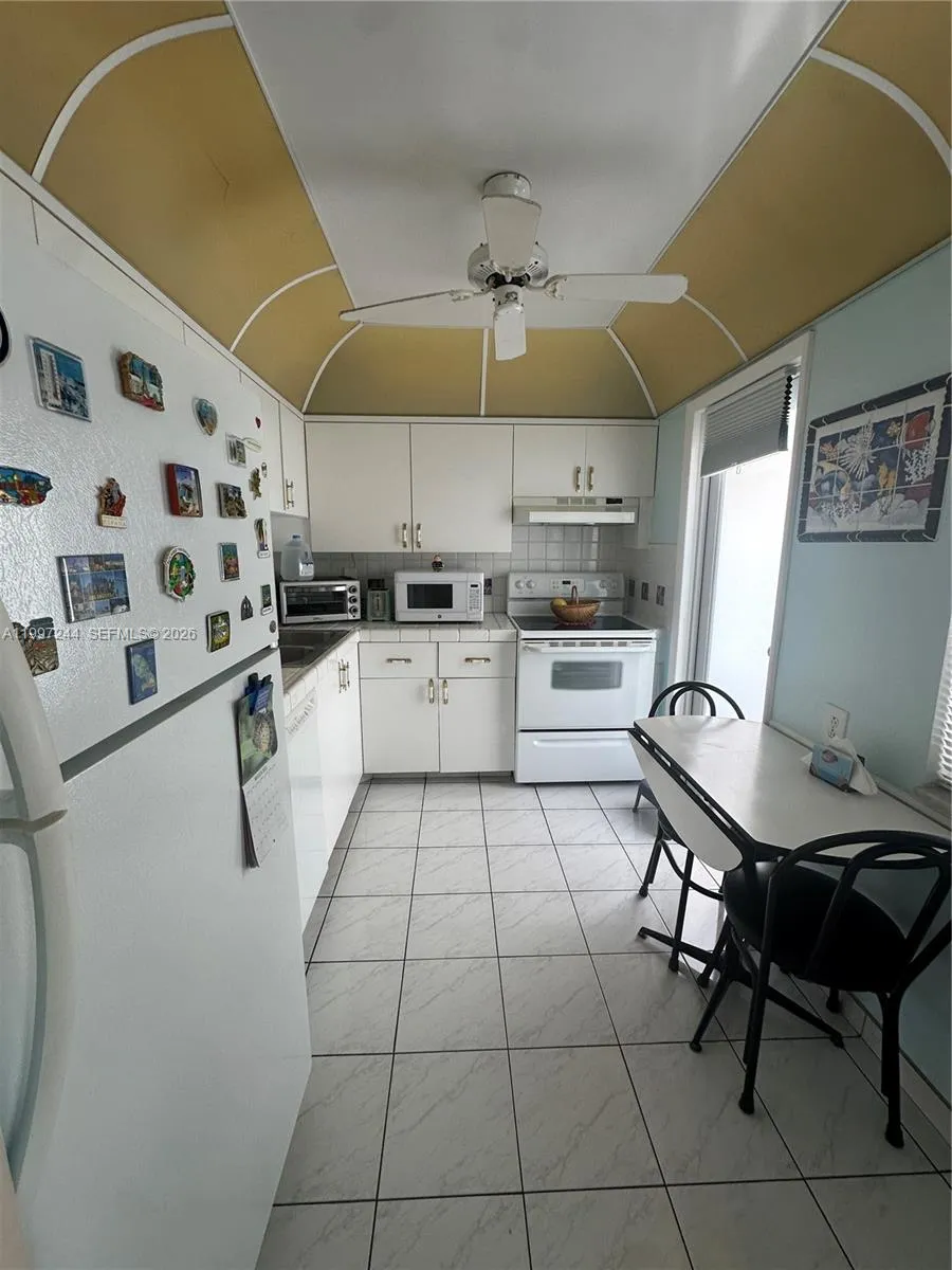 1445 Atlantic Shores Blvd # 307, Hallandale Beach FL 33009