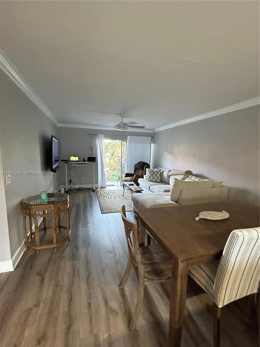 725 Hummingbird Way # 212, North Palm Beach FL 33408