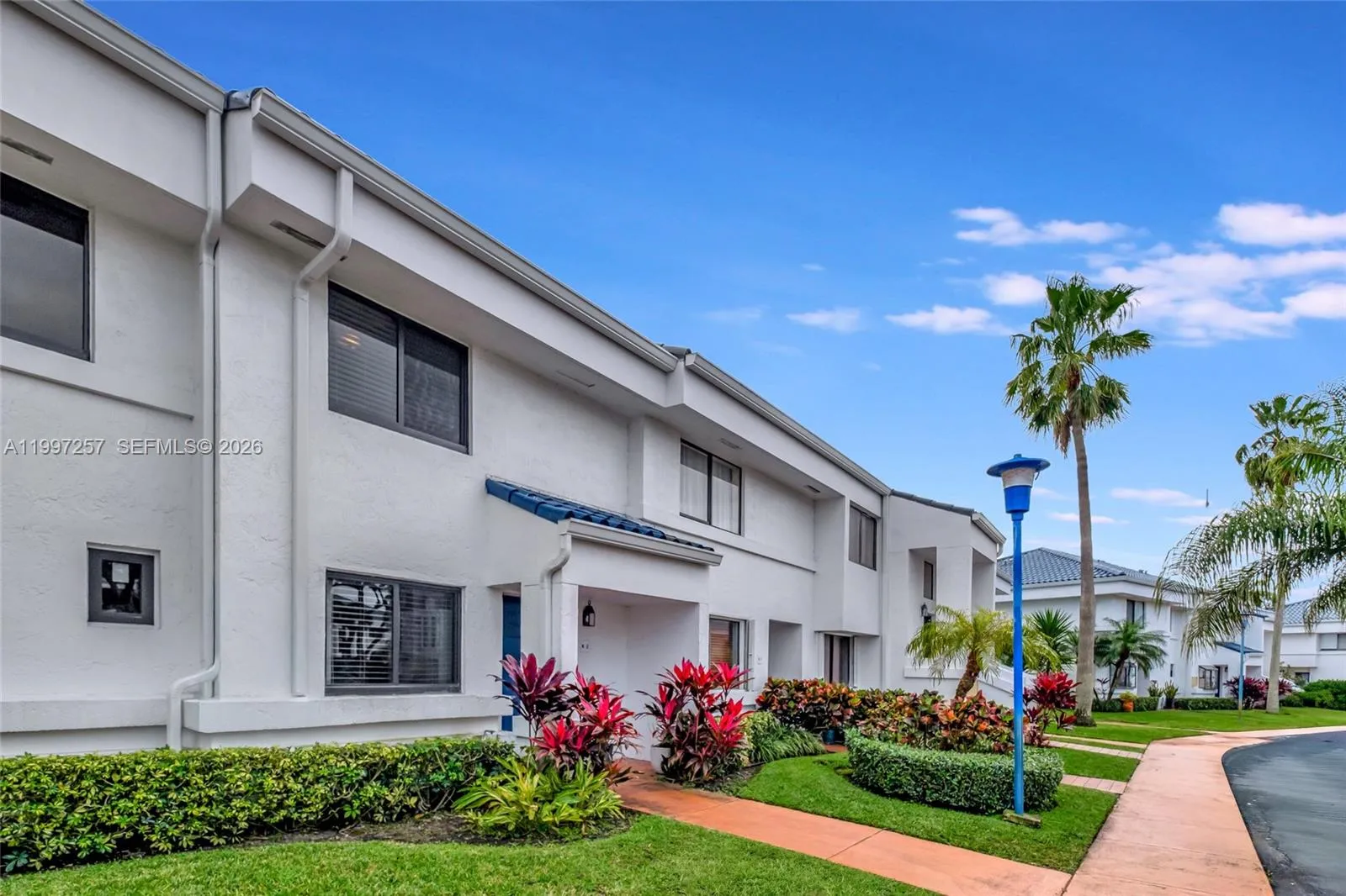 21300 San Simeon Way # K2, Miami FL 33179