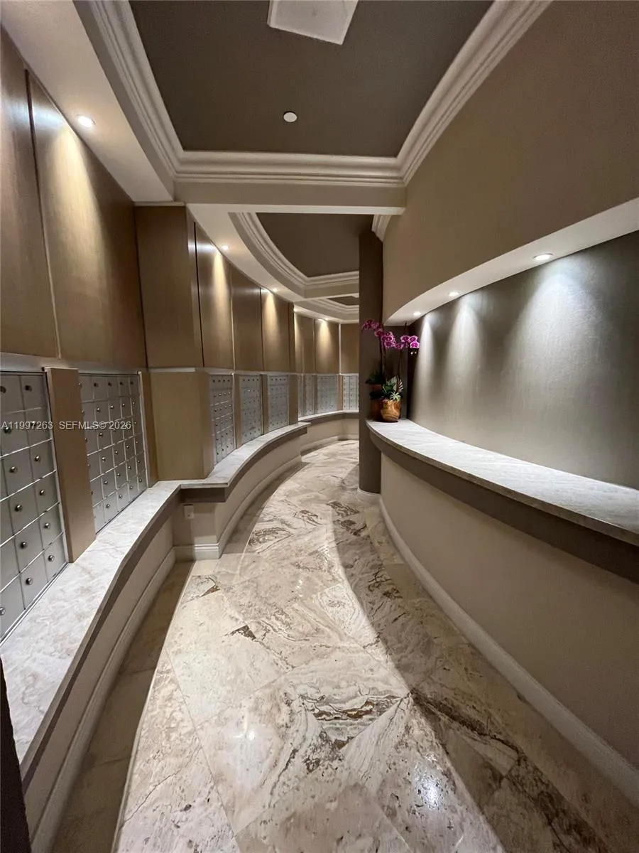 808 Brickell Key Dr # 2002, Miami FL 33131