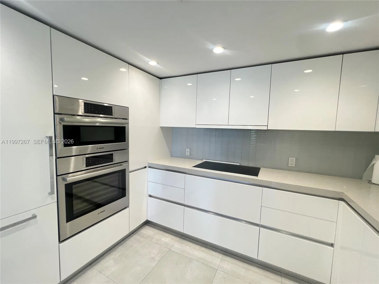 7832 Collins Ave # 304, Miami Beach FL 33141