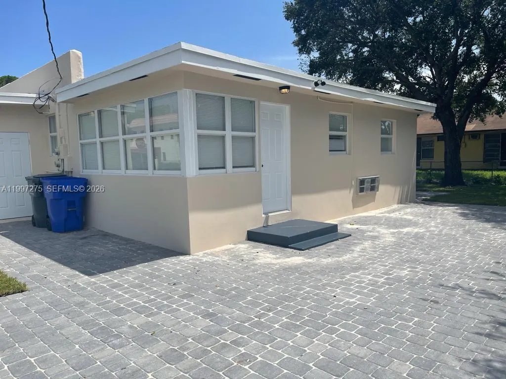 5800 Taylor St # 2, Hollywood FL 33021