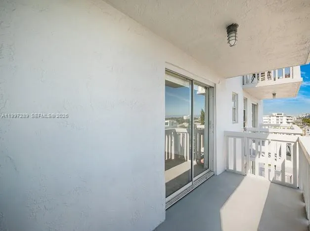 7620 Carlyle Ave # 606, Miami Beach FL 33141