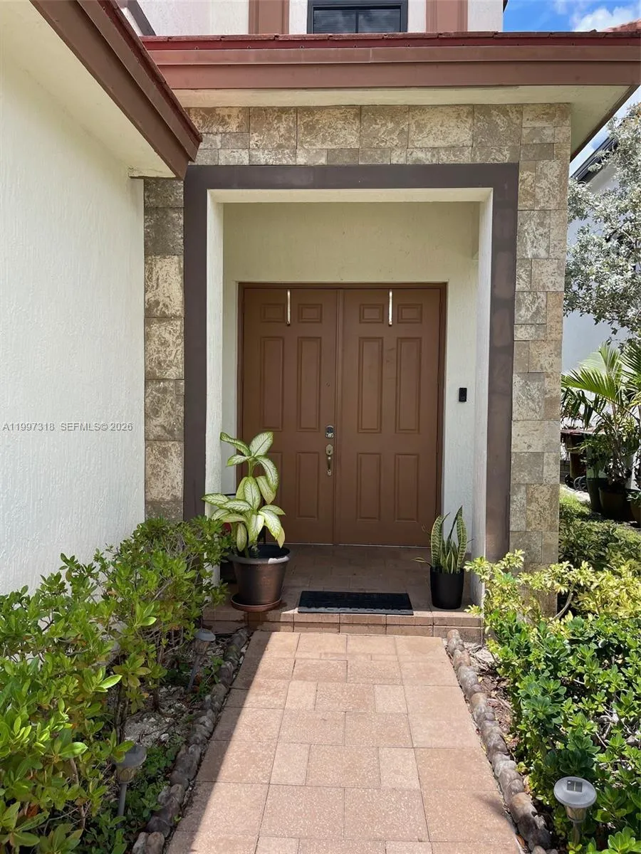 3494 W 103rd Ter, Hialeah FL 33018