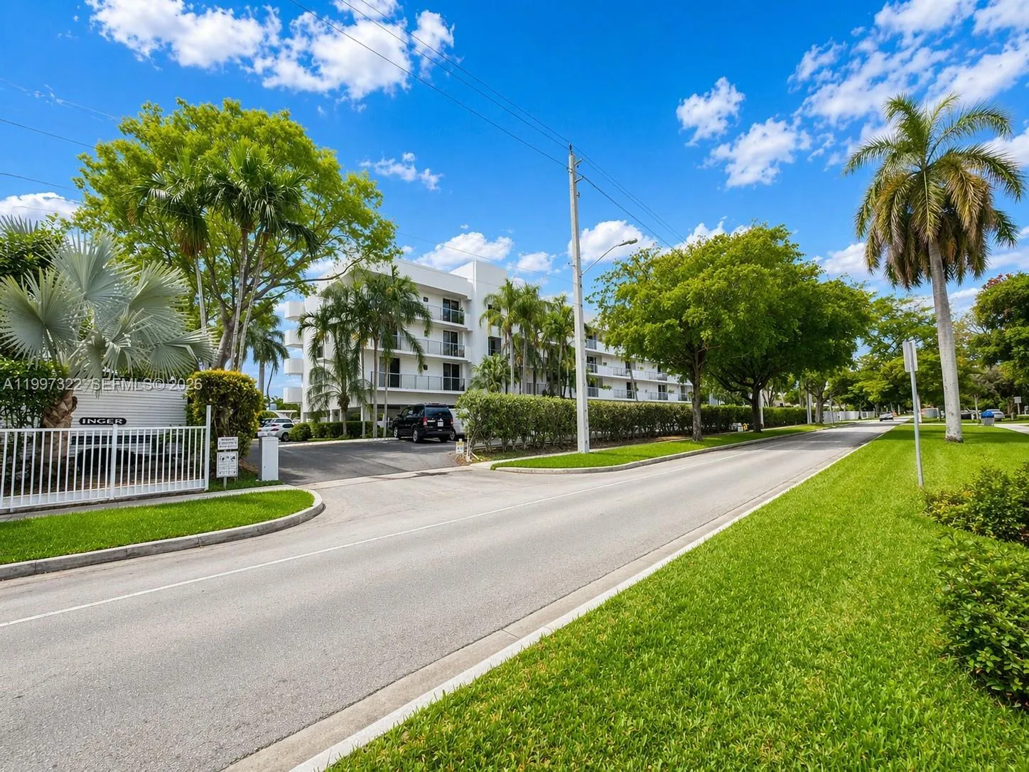 2370 NE 135th St # 405, North Miami FL 33181