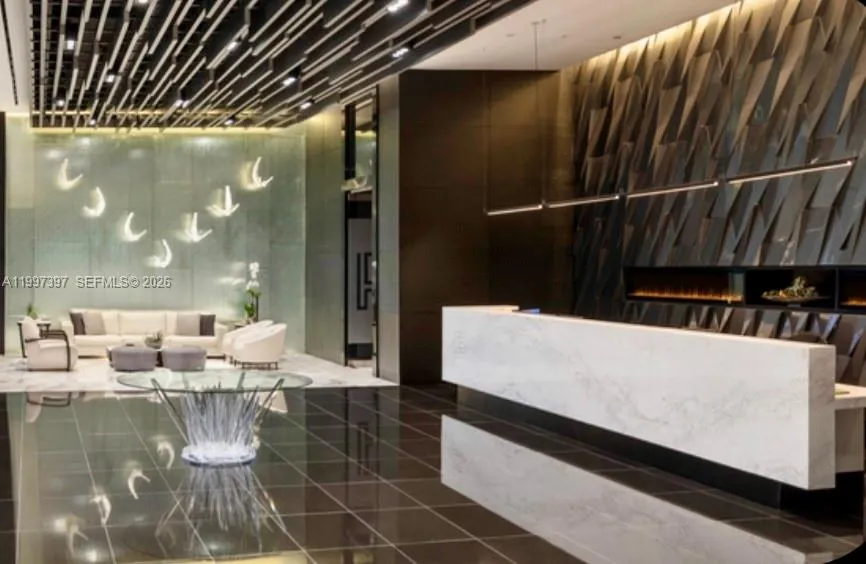 851 NE 1st Ave # 304, Miami FL 33132