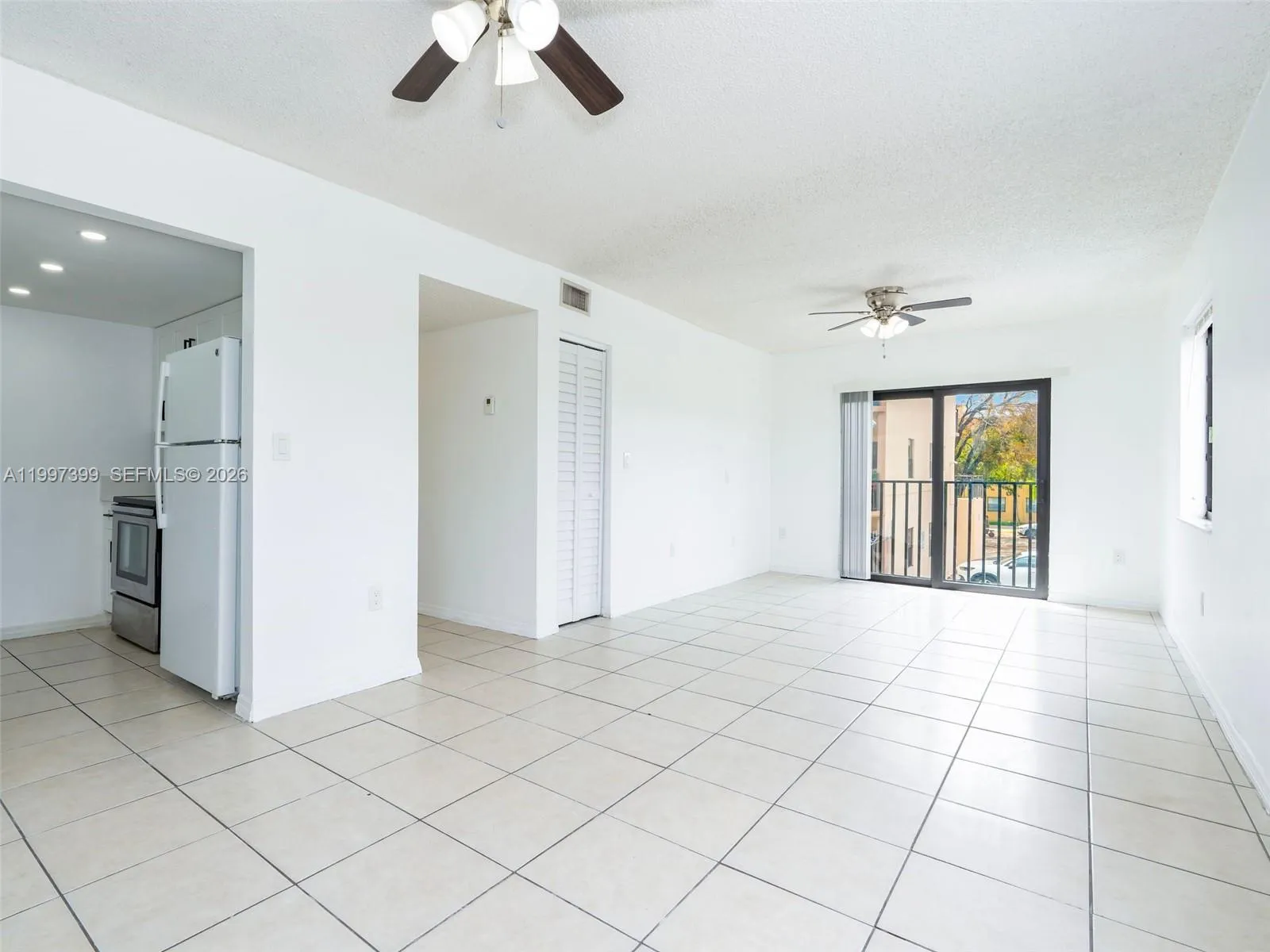 1490 W 42nd Pl # 206, Hialeah FL 33012