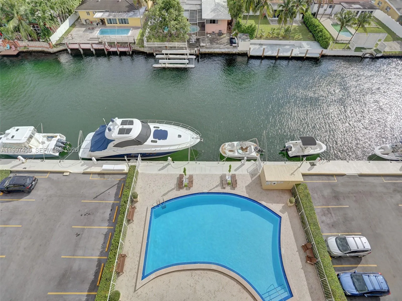 2020 NE 135th St # 906, North Miami FL 33181