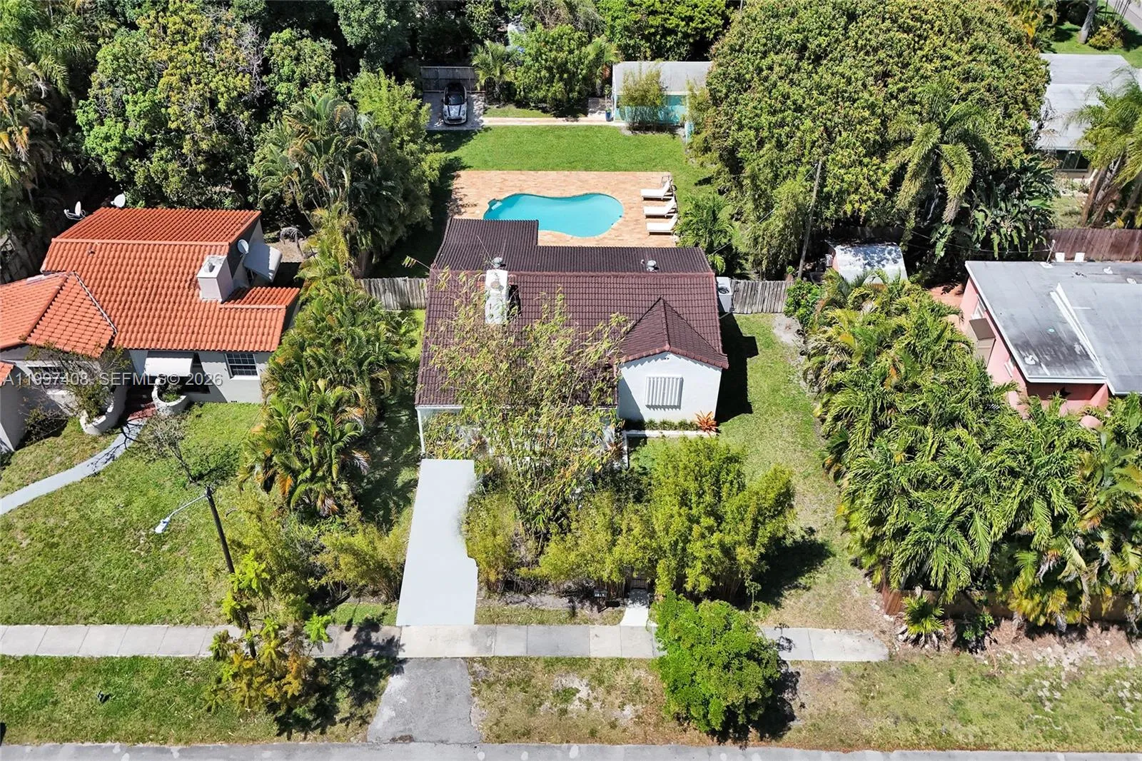 1515 Dewey St, Hollywood FL 33020