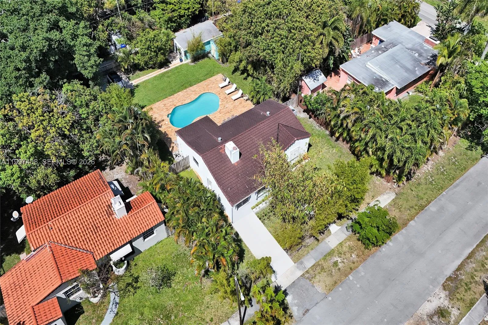 1515 Dewey St, Hollywood FL 33020