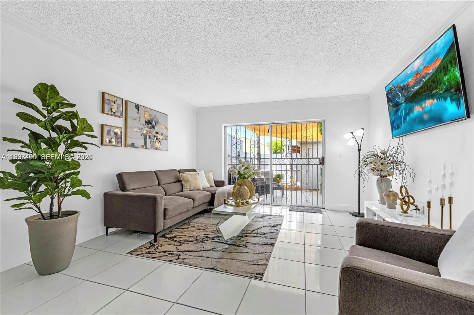 1675 W 57th St # 514, Hialeah FL 33012