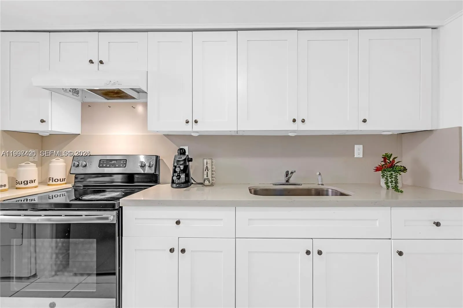 1675 W 57th St # 514, Hialeah FL 33012