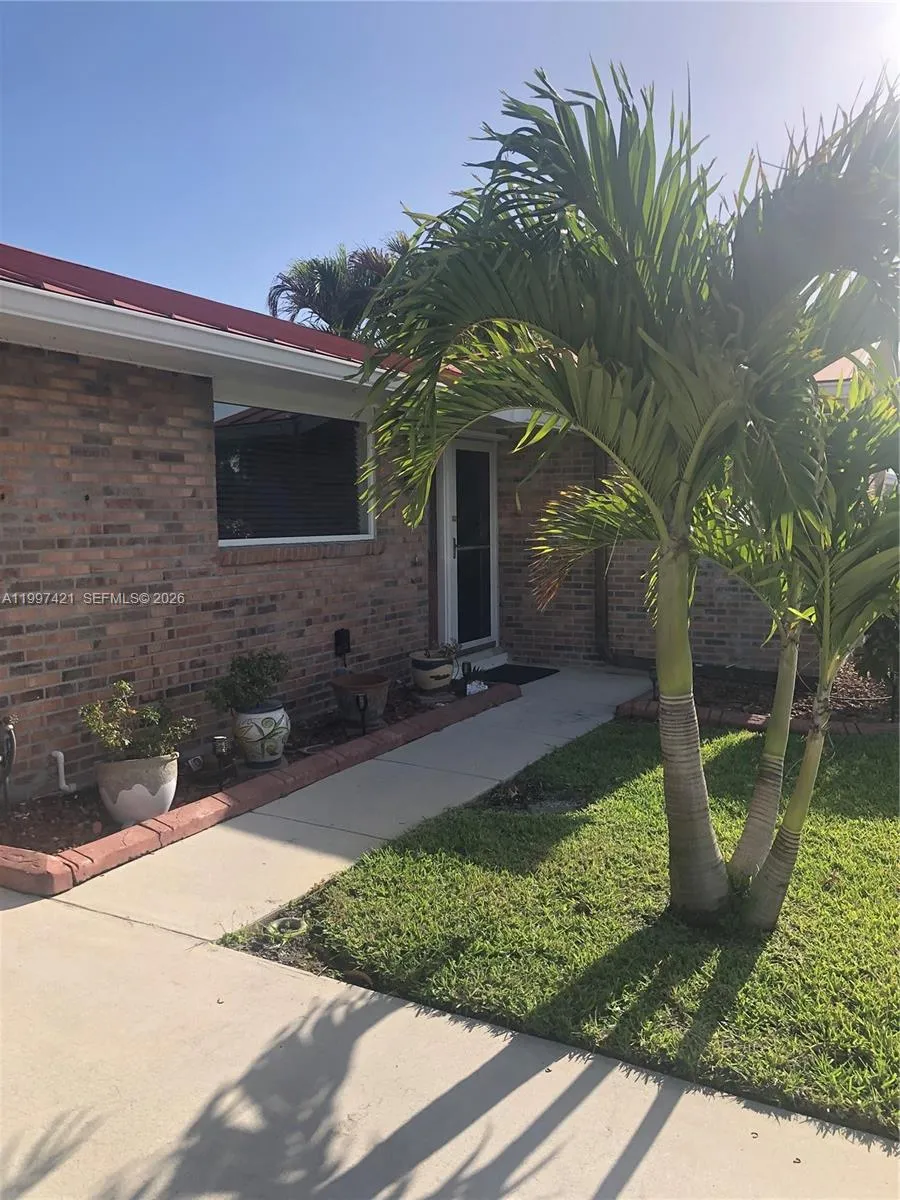 1920 Eucalyptus Ave, Hutchinson Island FL 34949