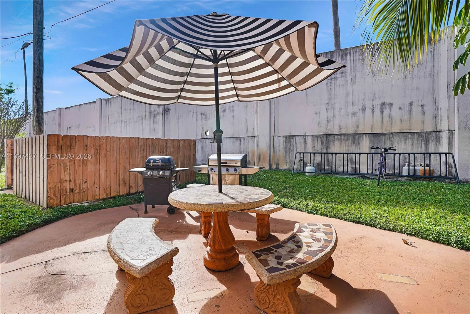 820 SW 11th Ave # 5B, Hallandale Beach FL 33009