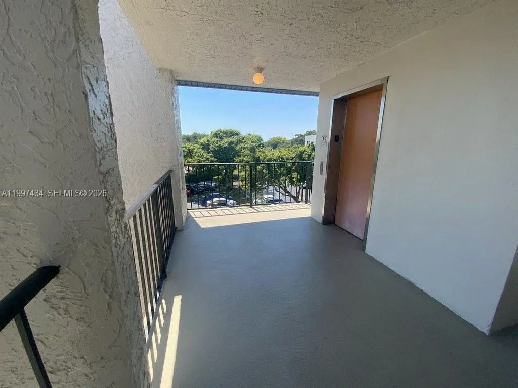 9311 Orange Grove Dr # 405, Davie FL 33324