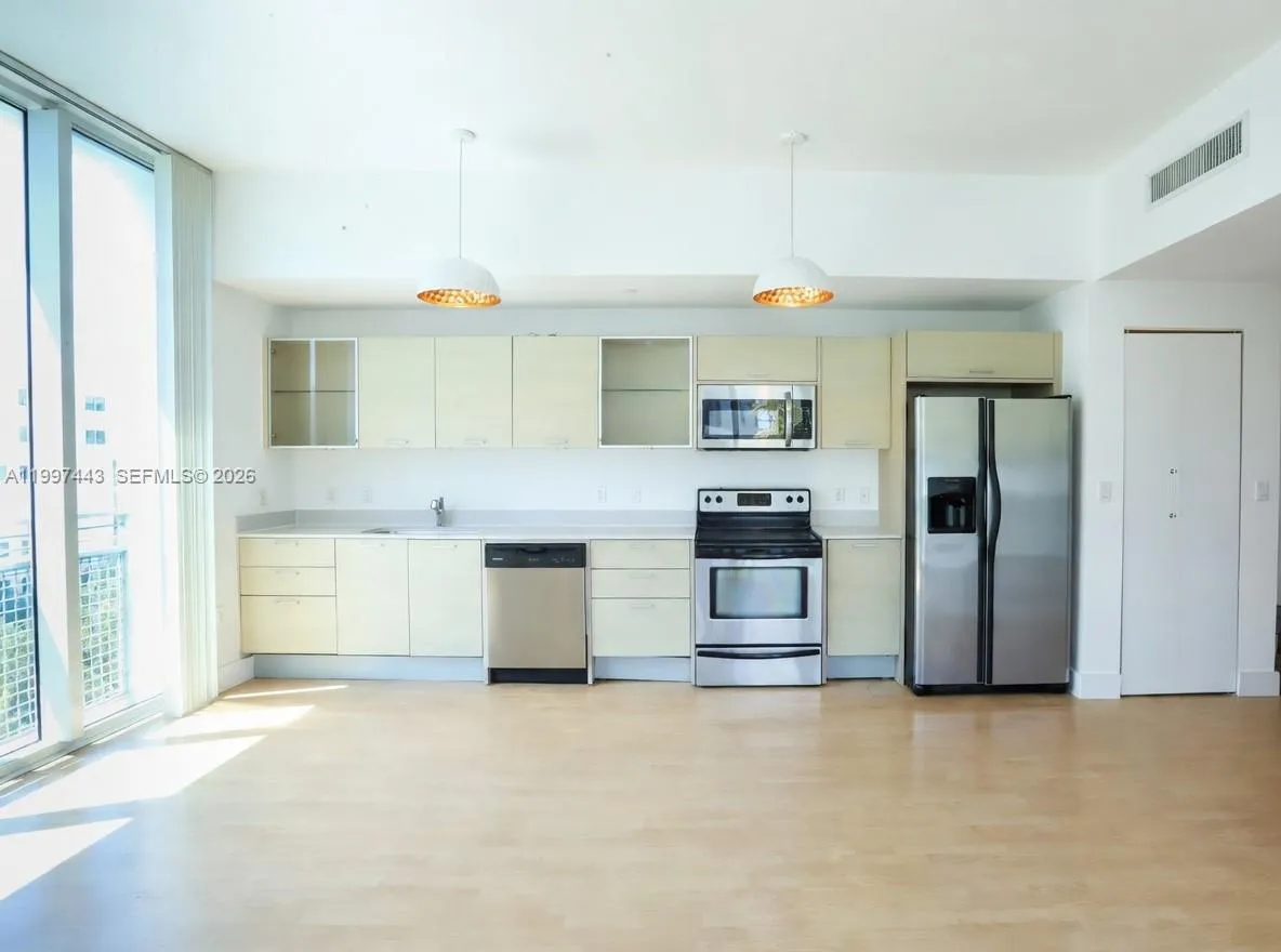 350 NE 24th St # 601, Miami FL 33137