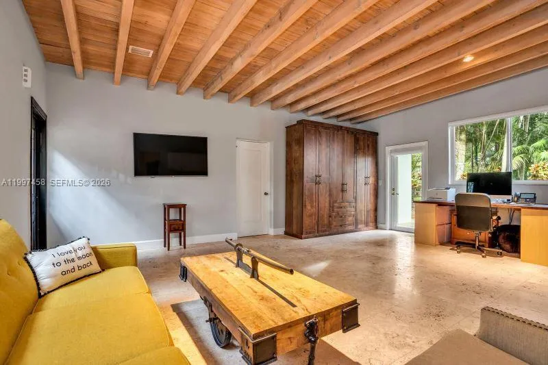 7405 SW 79th Ct, Miami FL 33143