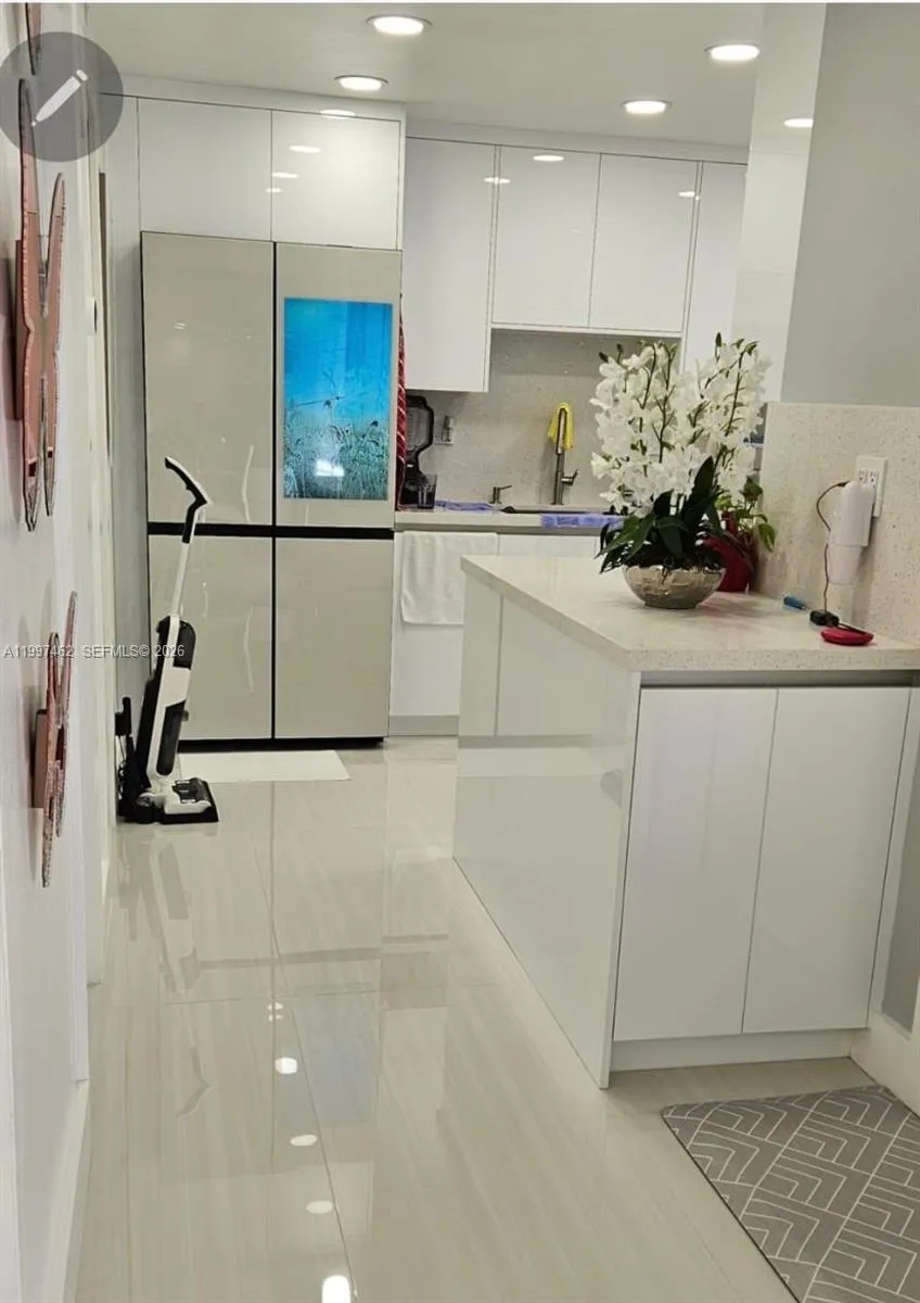 6901 Cypress Rd # B17, Plantation FL 33317