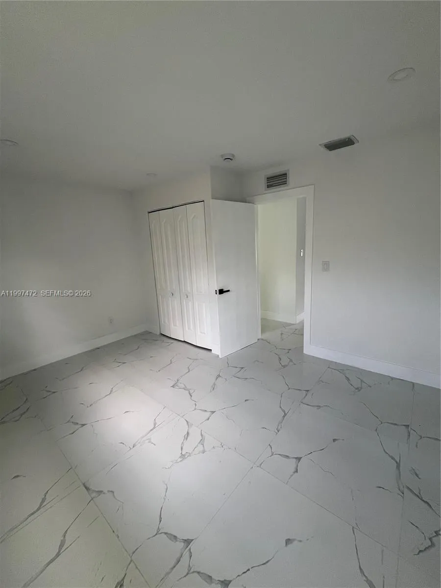 11755 SW 37th St, Miami FL 33175