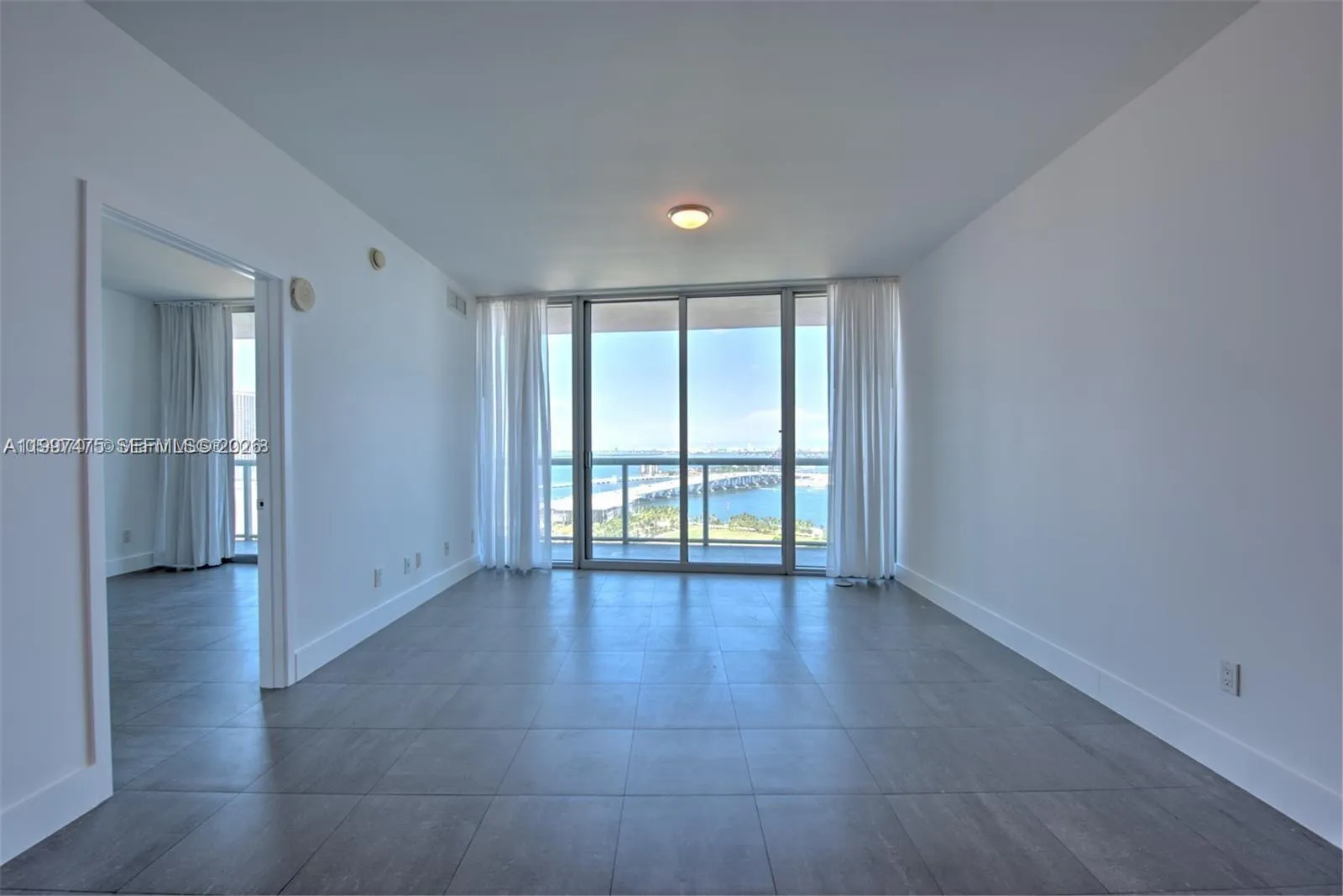 888 Biscayne Blvd # 2410, Miami FL 33132