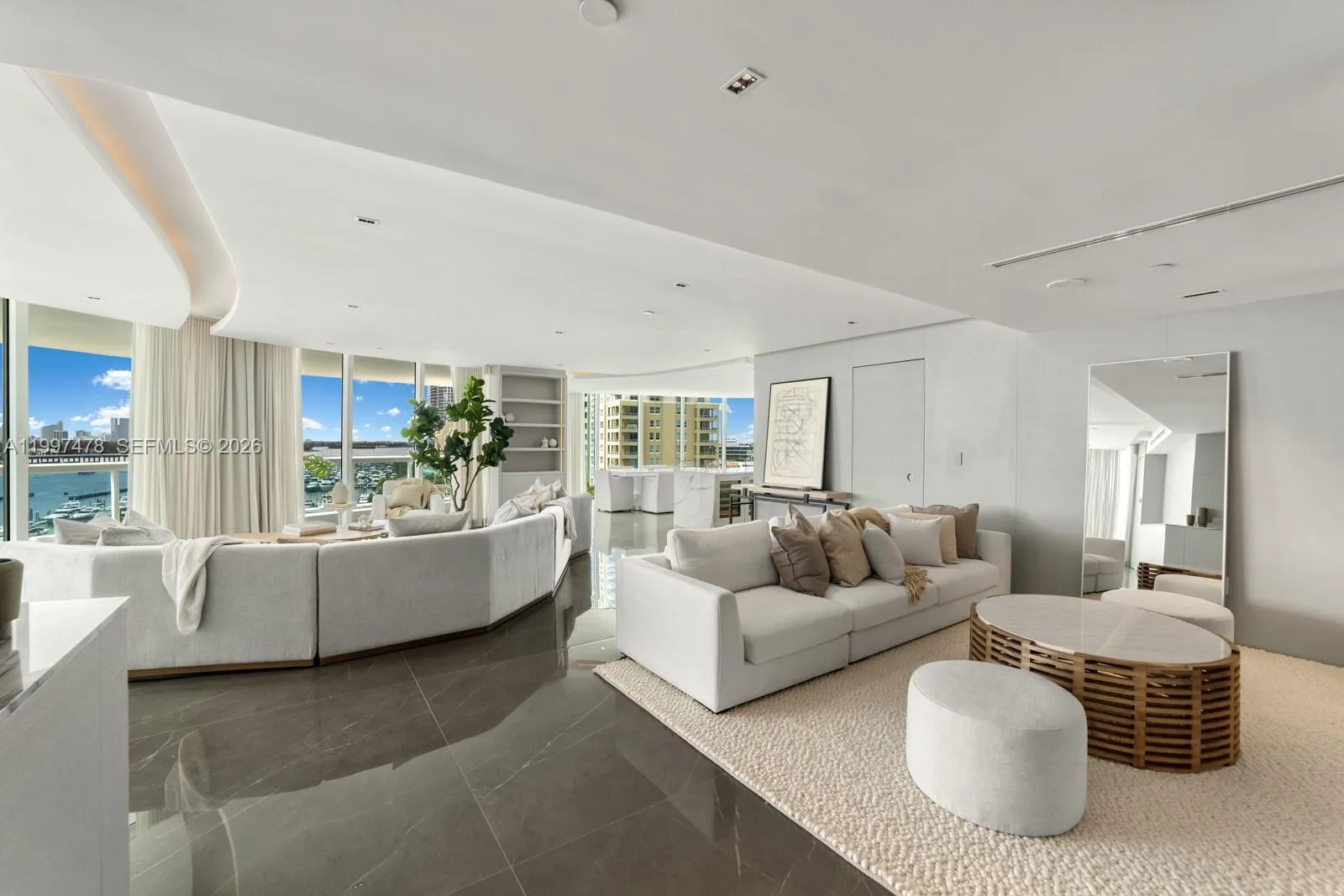 1000 S Pointe Dr # 901, Miami Beach FL 33139