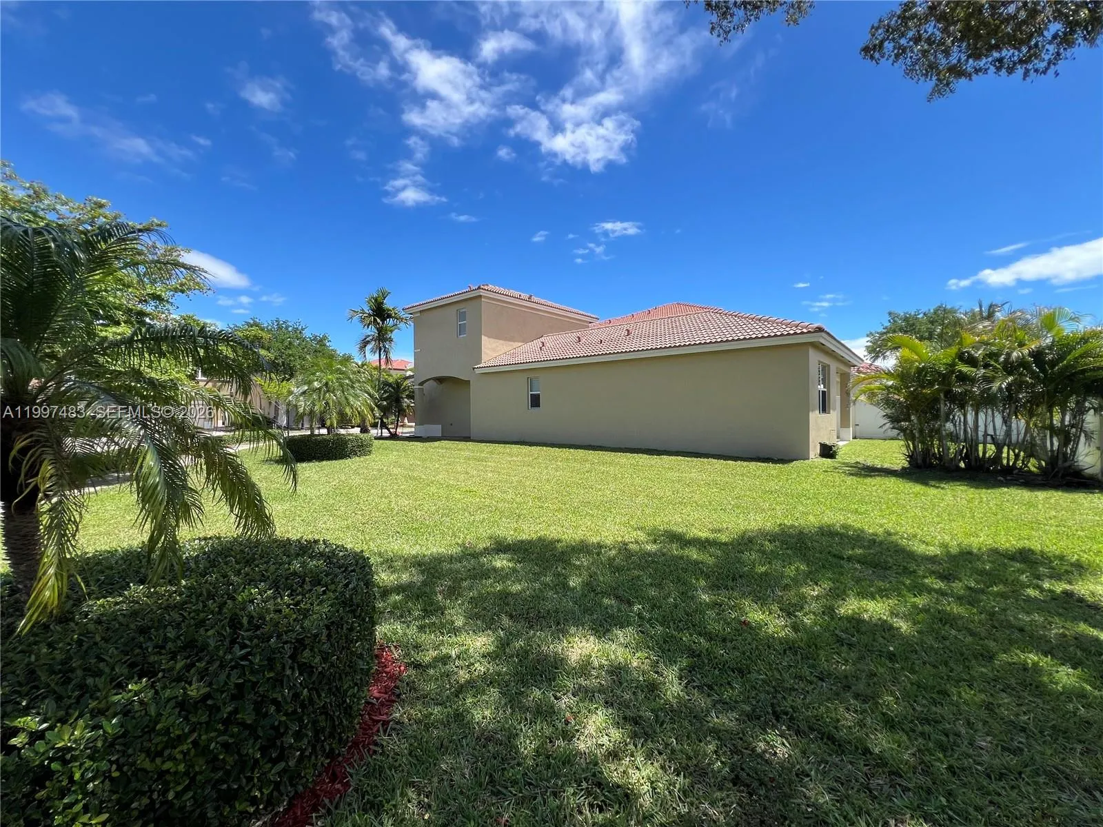 3910 NE 13th Dr, Homestead FL 33033