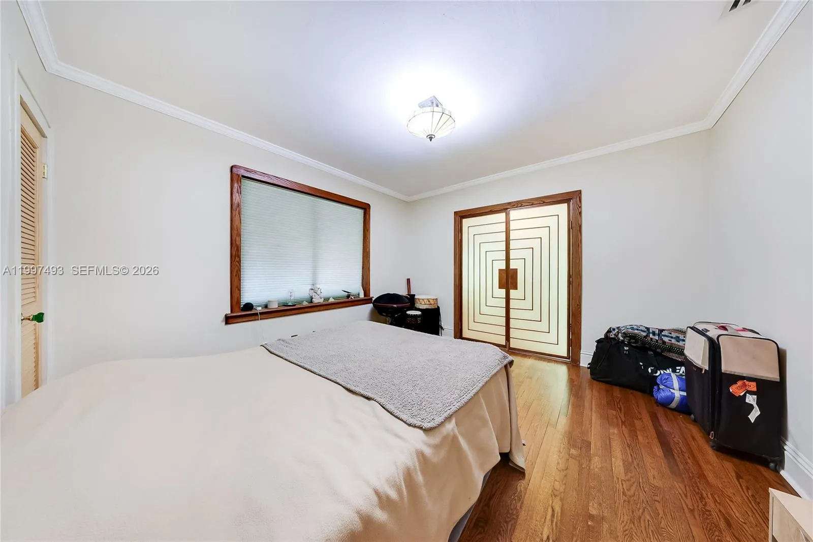 521 NE 74th St, Miami FL 33138