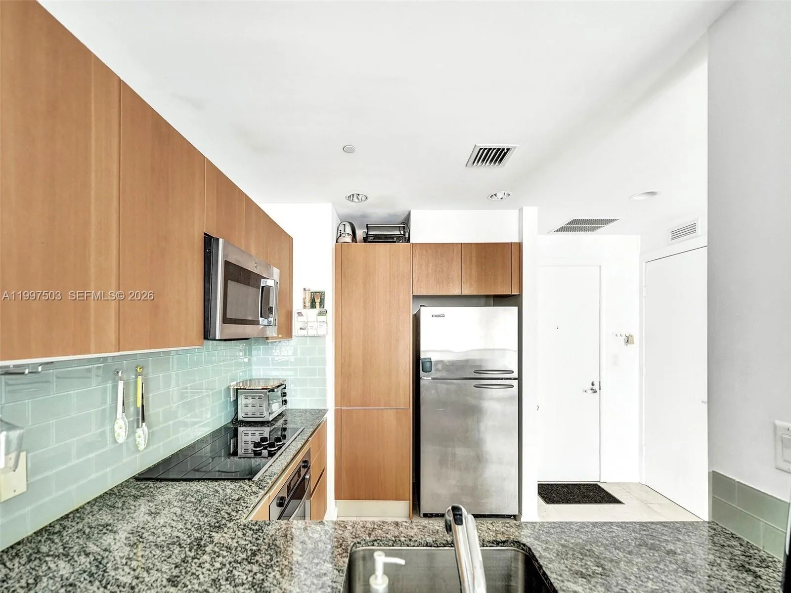 1050 Brickell Ave # 2722, Miami FL 33131