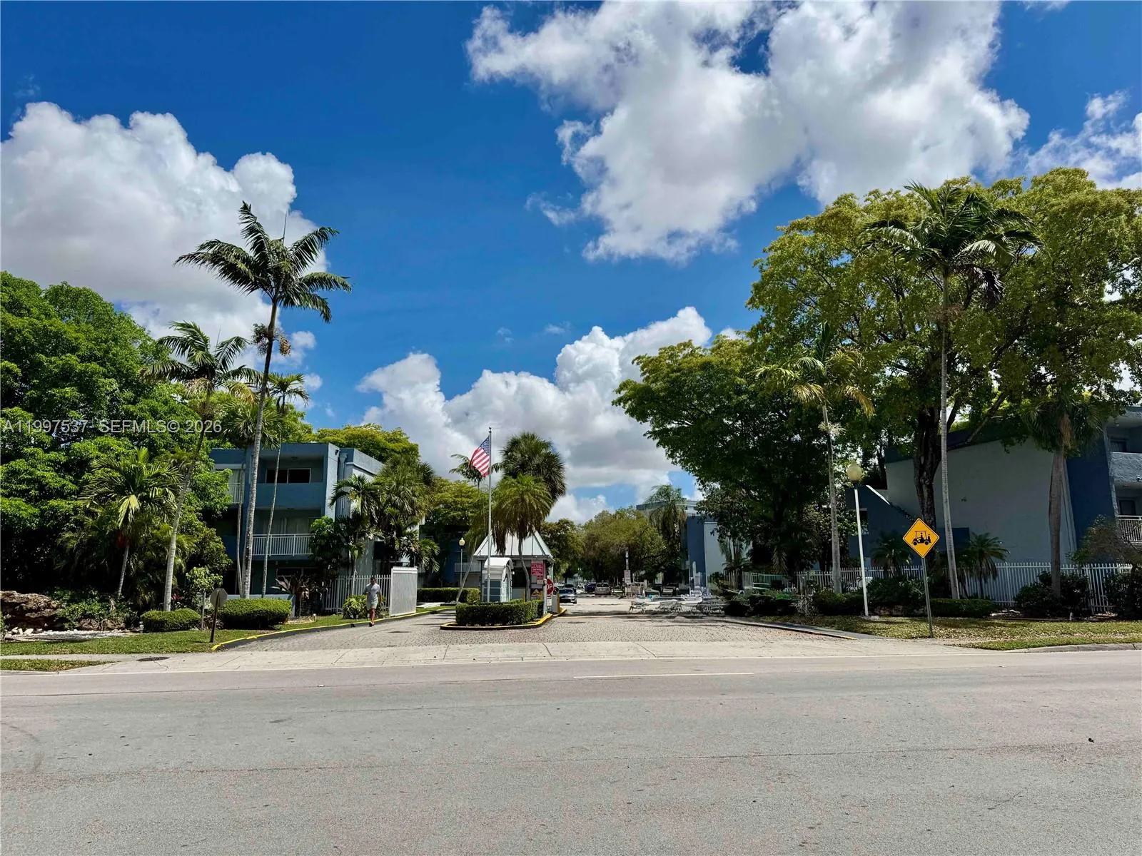 9375 Fontainebleau Blvd # L317, Miami FL 33172