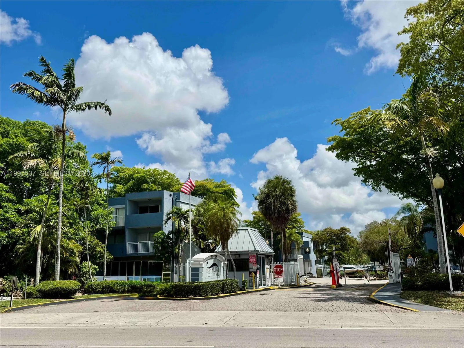 9375 Fontainebleau Blvd # L317, Miami FL 33172