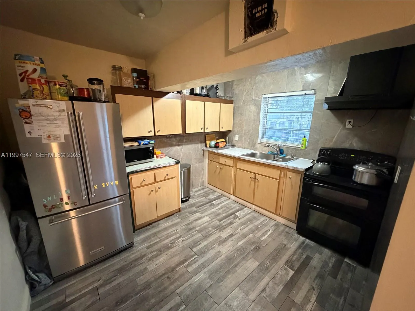 648 NW 2nd Ter, Deerfield Beach FL 33441