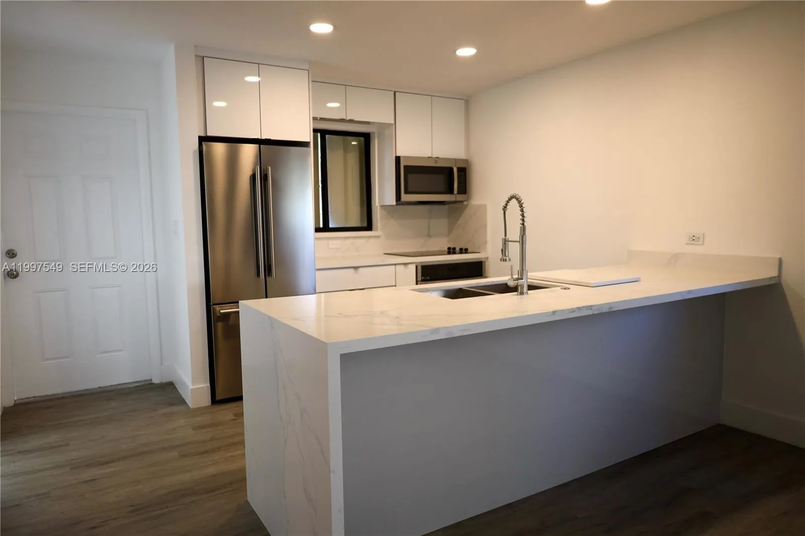 2385 NE 171st St, North Miami Beach FL 33160