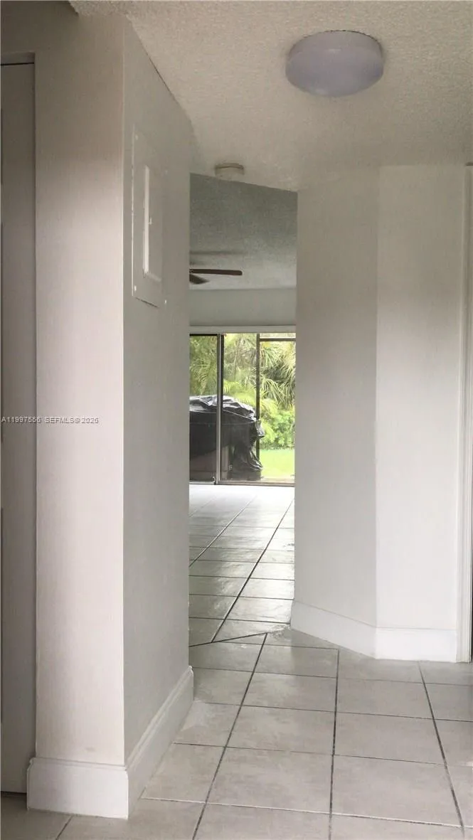 10165 Twin Lakes Dr # F, Coral Springs FL 33071