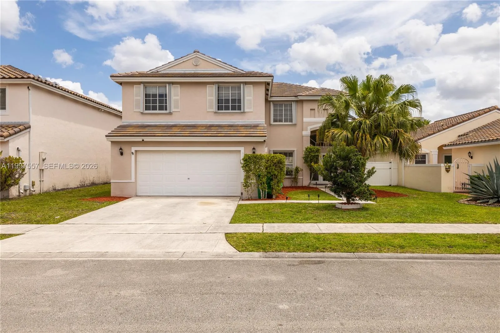 317 SW 191st Ter, Pembroke Pines FL 33029