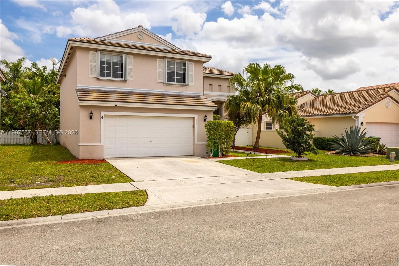 317 SW 191st Ter, Pembroke Pines FL 33029