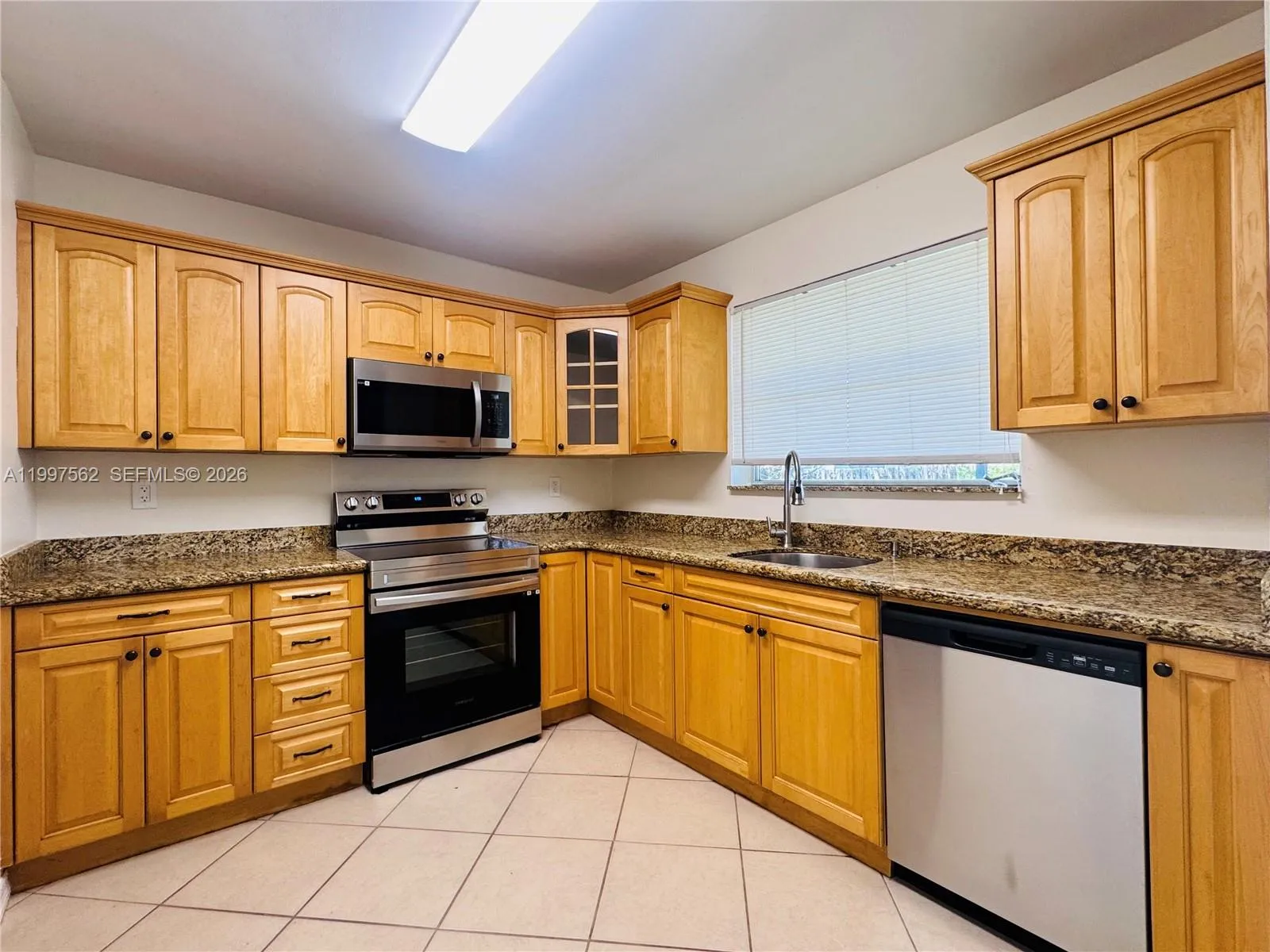 8791 NW 12th St, Pembroke Pines FL 33024