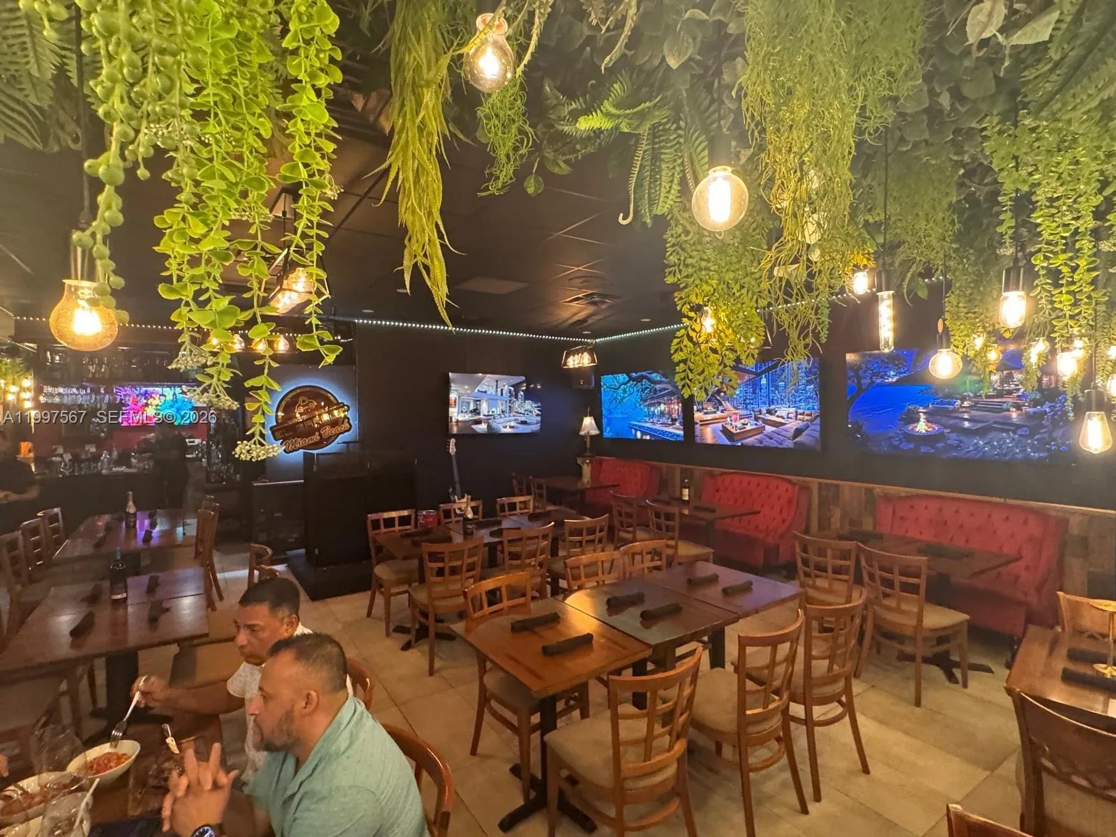 946 Normandy Dr, Miami Beach FL 33141