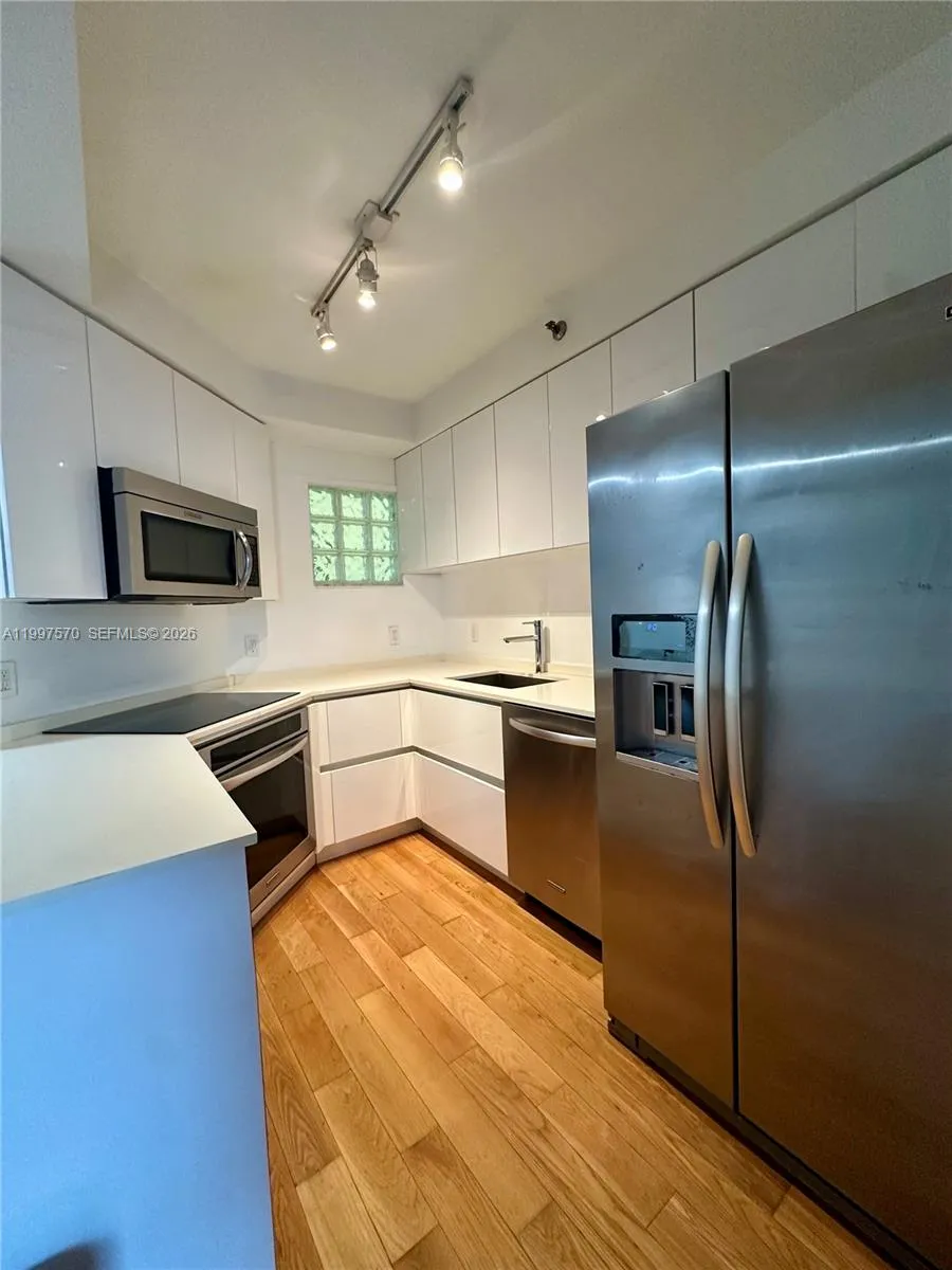 9156 Collins Ave # 202, Surfside FL 33154