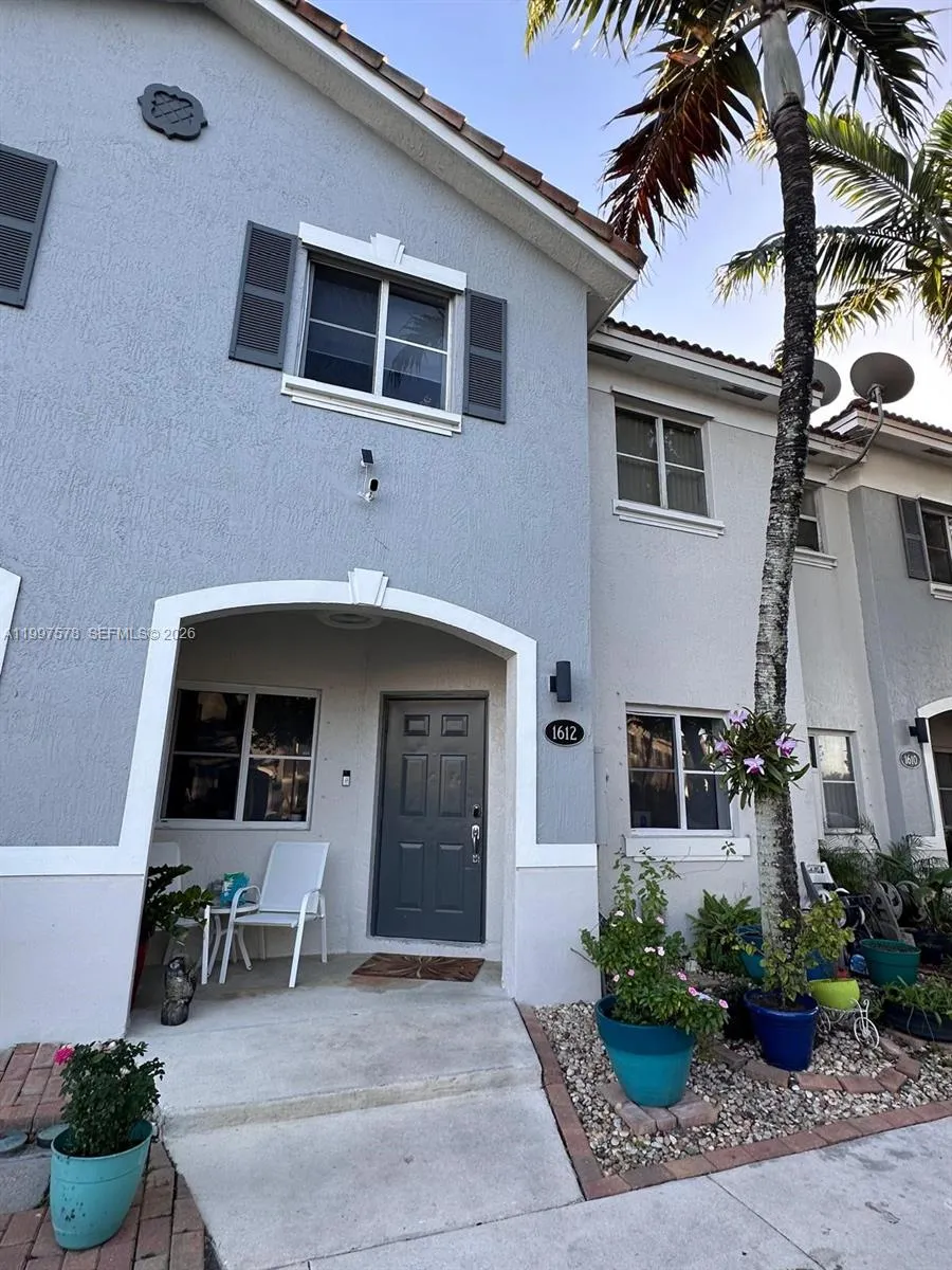 1612 SE 30th St, Homestead FL 33035
