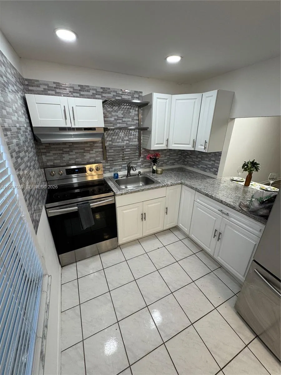 6150 NW 62nd St # 106, Tamarac FL 33319