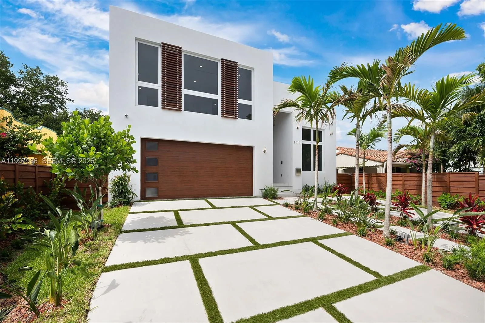 1615 NE 3rd Ct, Fort Lauderdale FL 33301