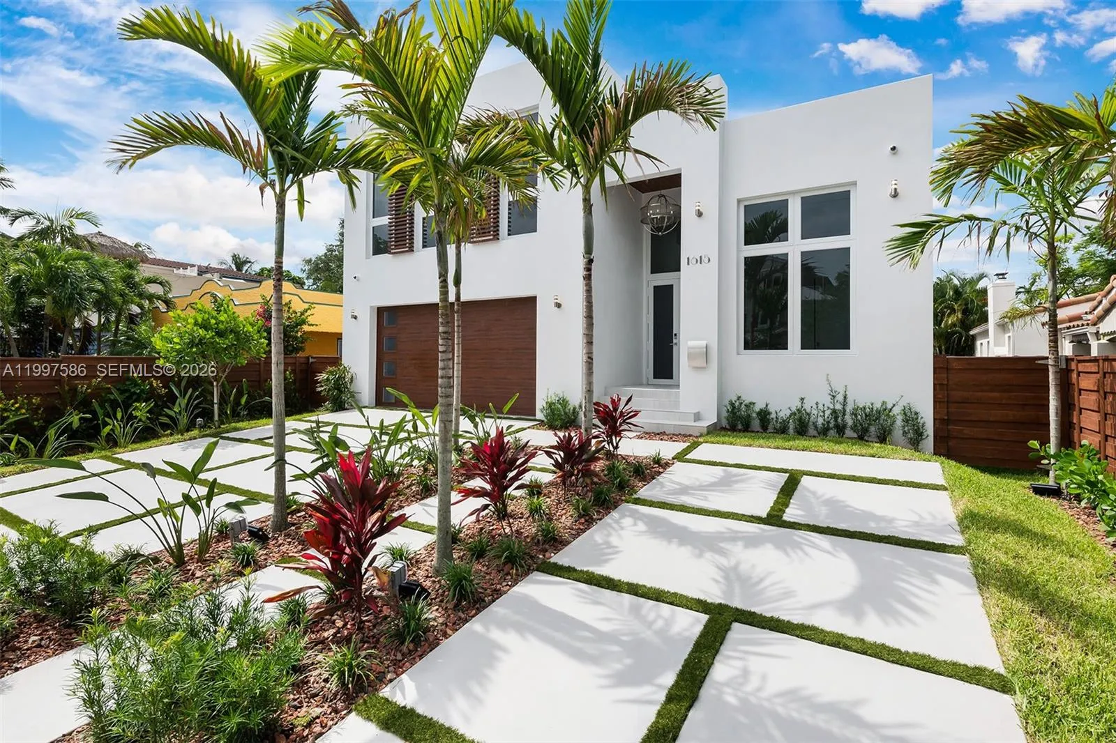 1615 NE 3rd Ct, Fort Lauderdale FL 33301