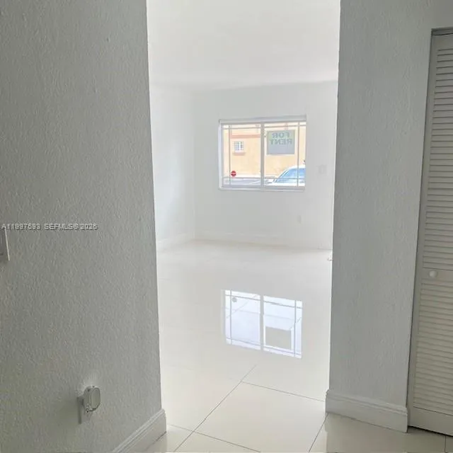 17348 NW 74th Ave # 101, Hialeah FL 33015