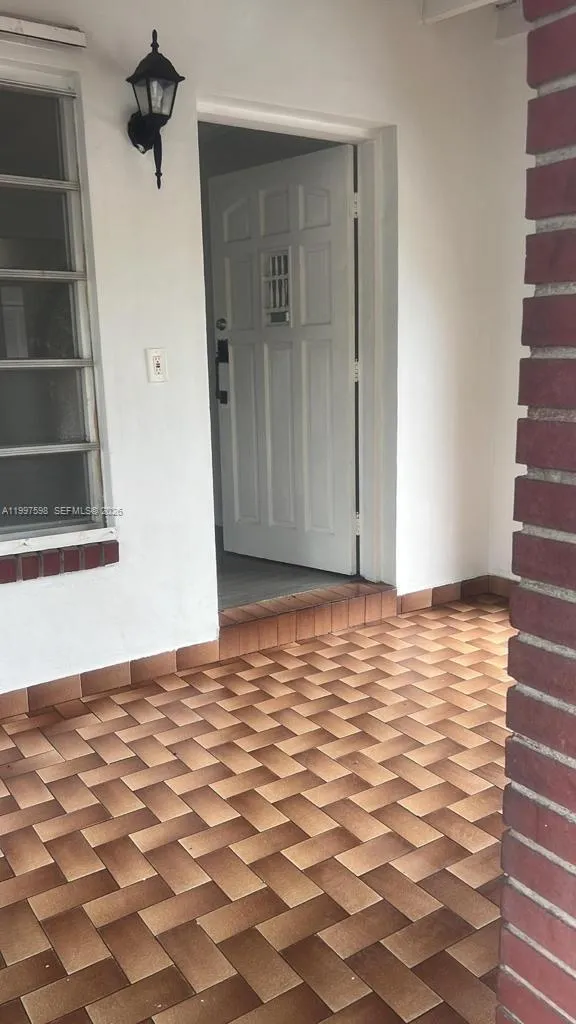 3347 SW 23rd St # 1, Miami FL 33145