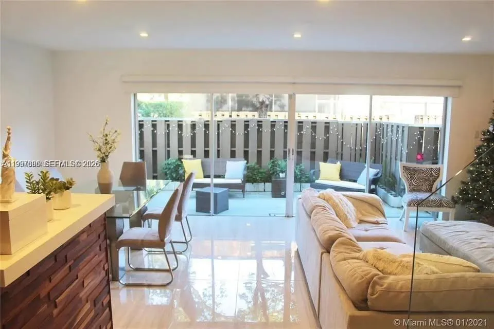 8243 NW 8th Ct # 1, Plantation FL 33324