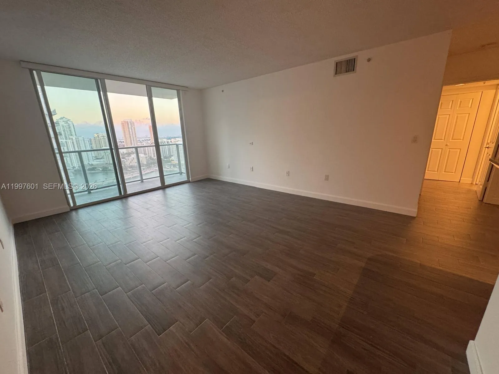 1155 Brickell Bay Dr # 2908, Miami FL 33131