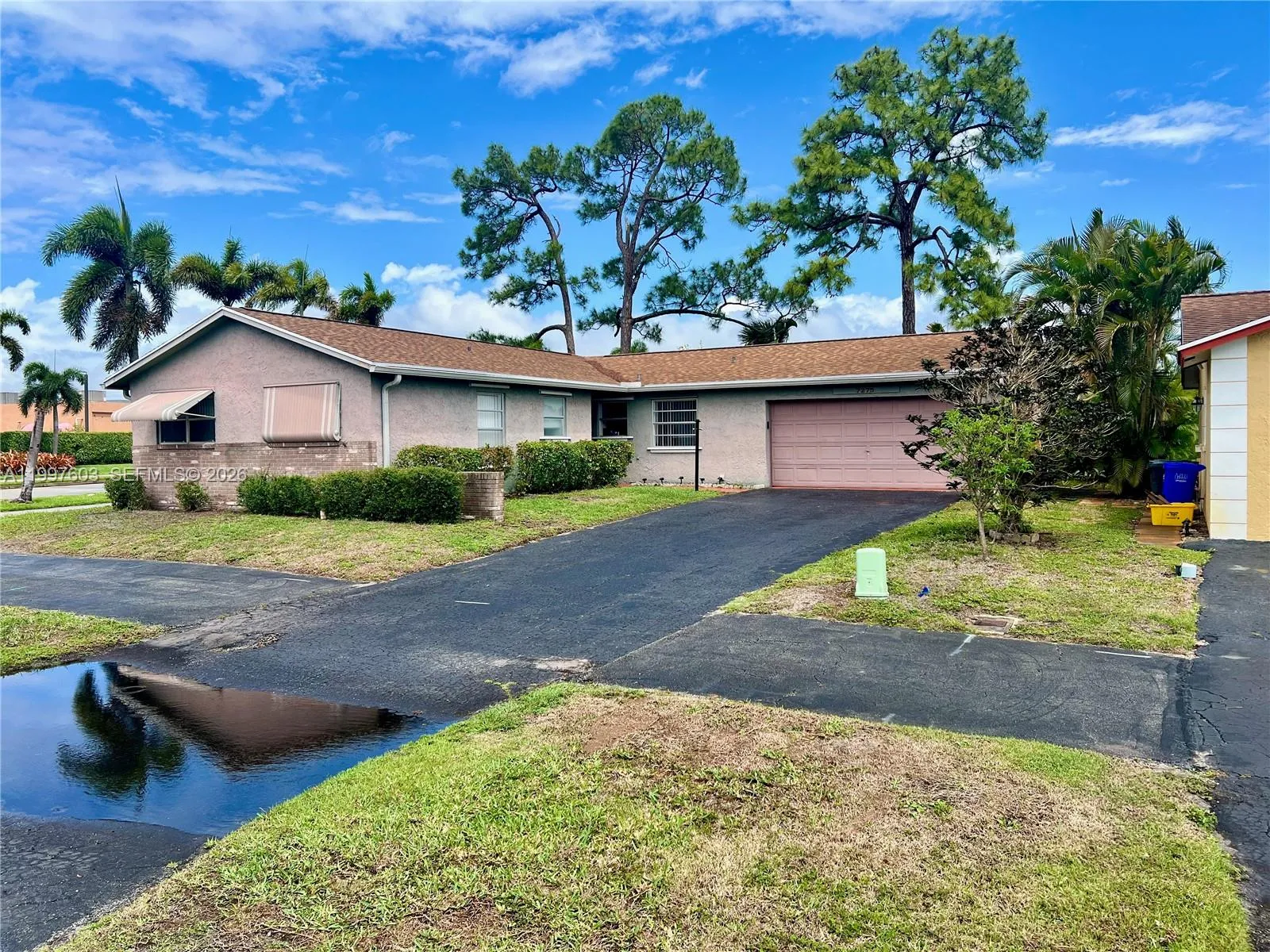 7275 Pine Manor Dr, Lake Worth FL 33467