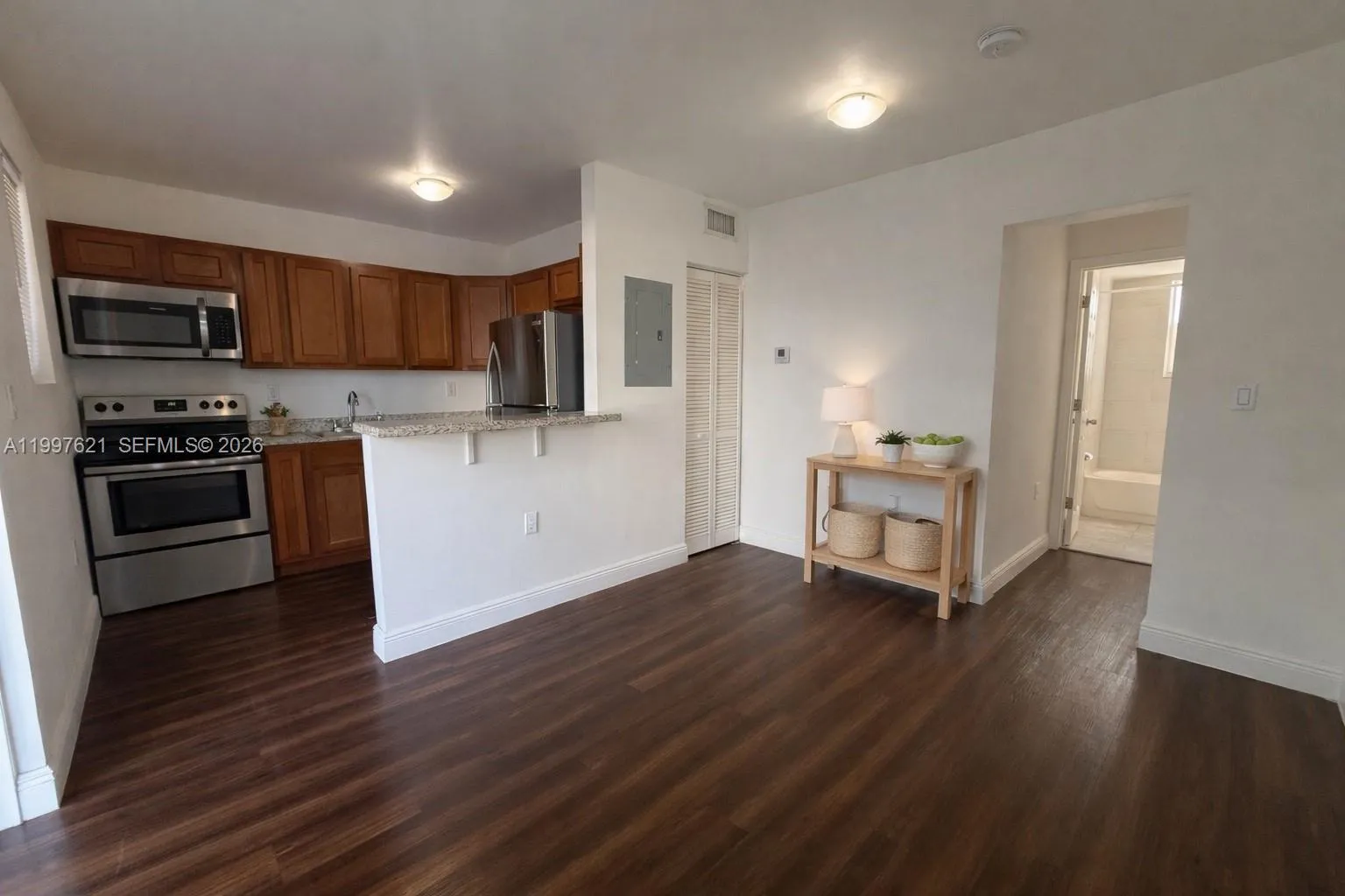 540 NW 7th St # 32, Miami FL 33136