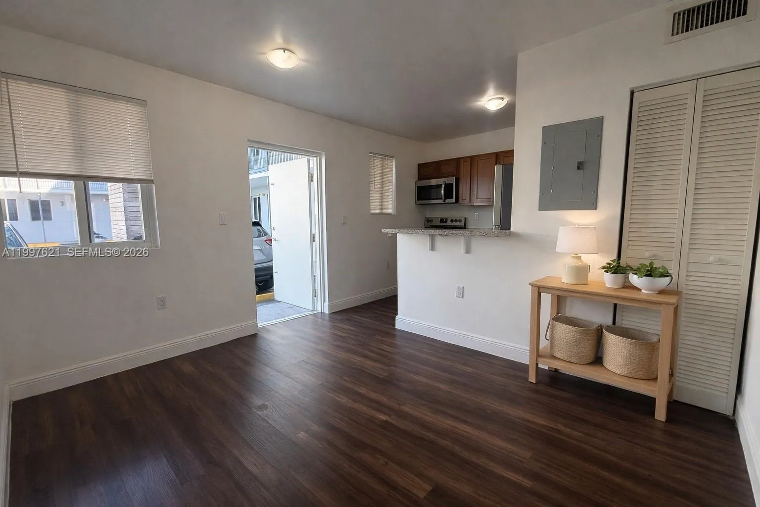 540 NW 7th St # 32, Miami FL 33136